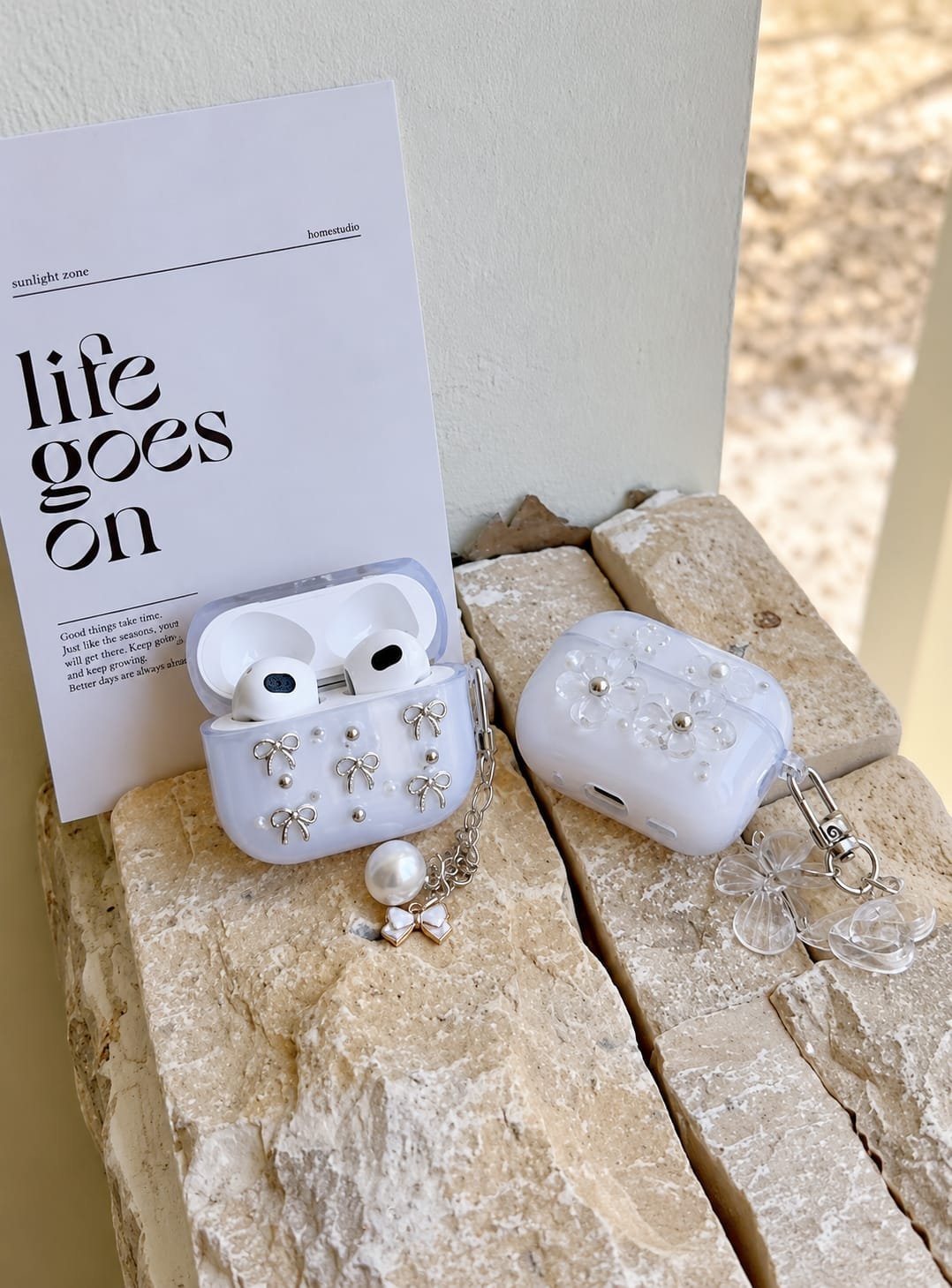 3D Glitter Silver Bow Transparent Airpod Case With Hanging